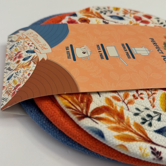 3pc BKLYN Steel Co. Round Woven Trivet Set - Bright Fall Leaves - 8” In Dia… - Picture 2 of 6